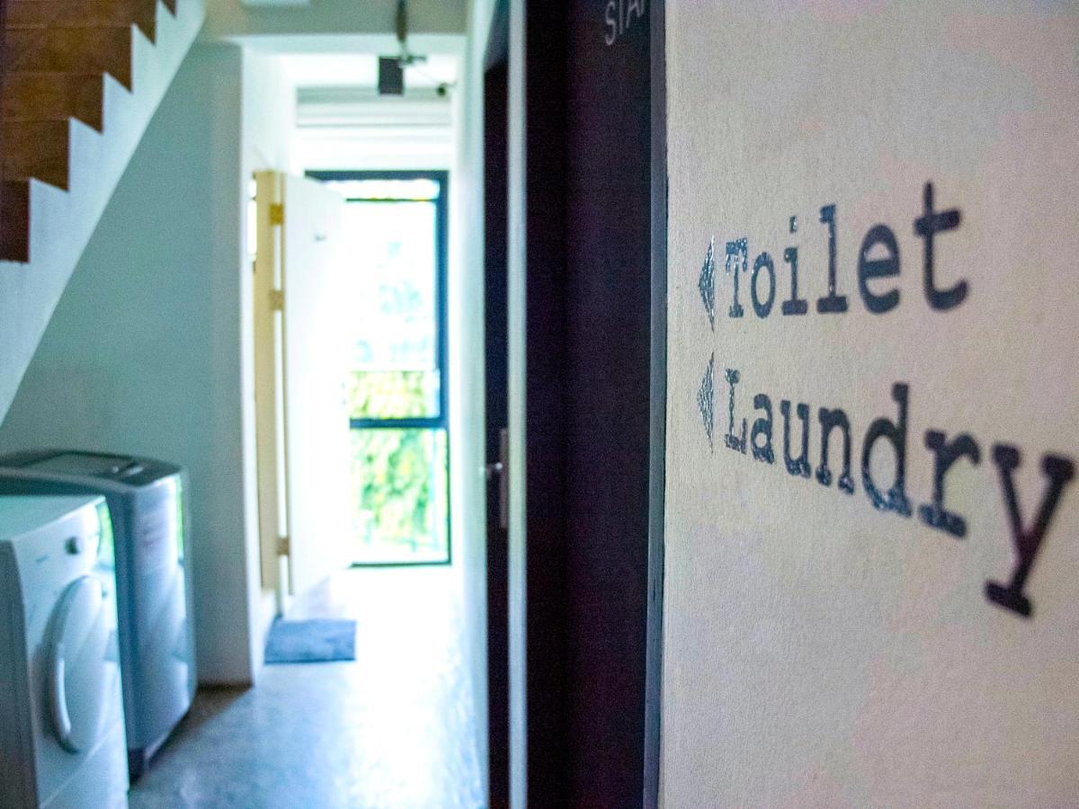 Holy Sheet Hostel Bangkok Dış mekan fotoğraf