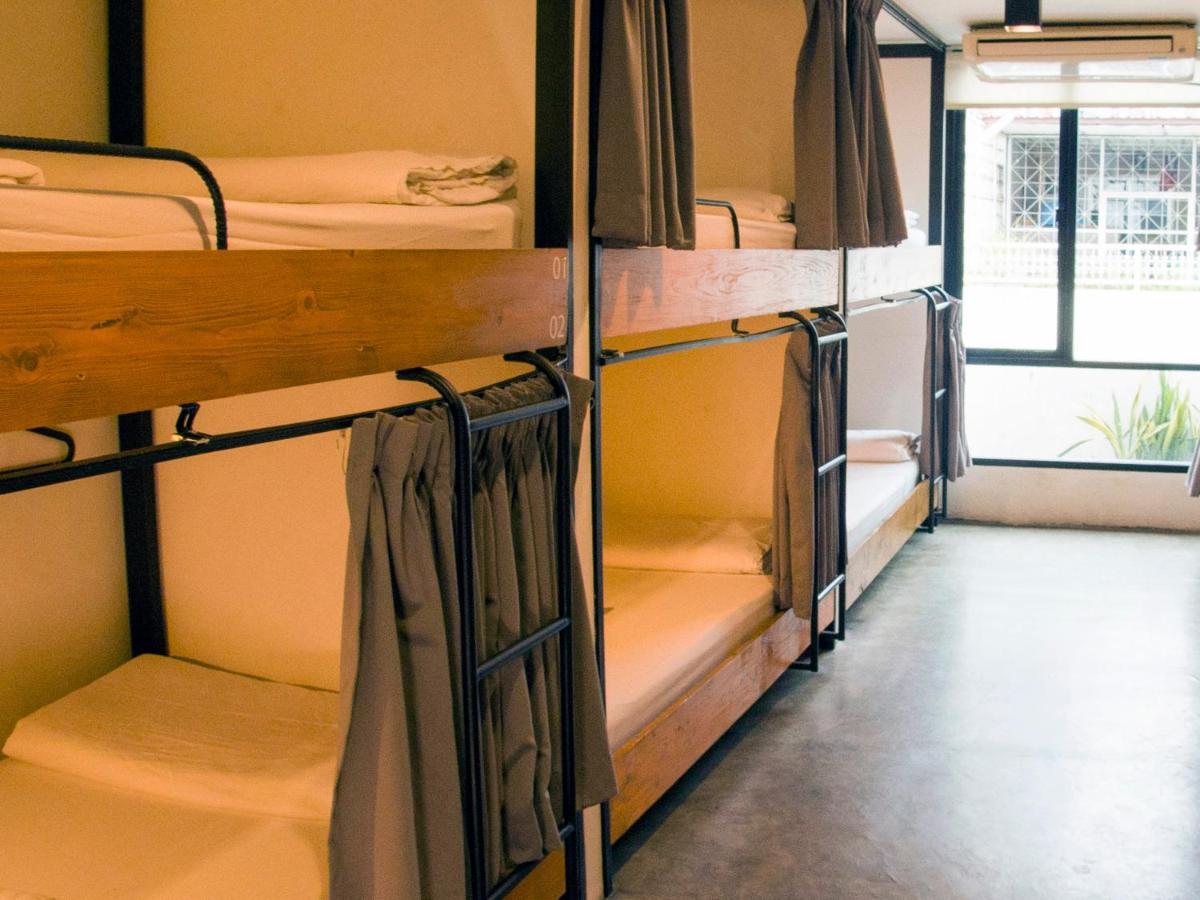 Holy Sheet Hostel Bangkok Dış mekan fotoğraf