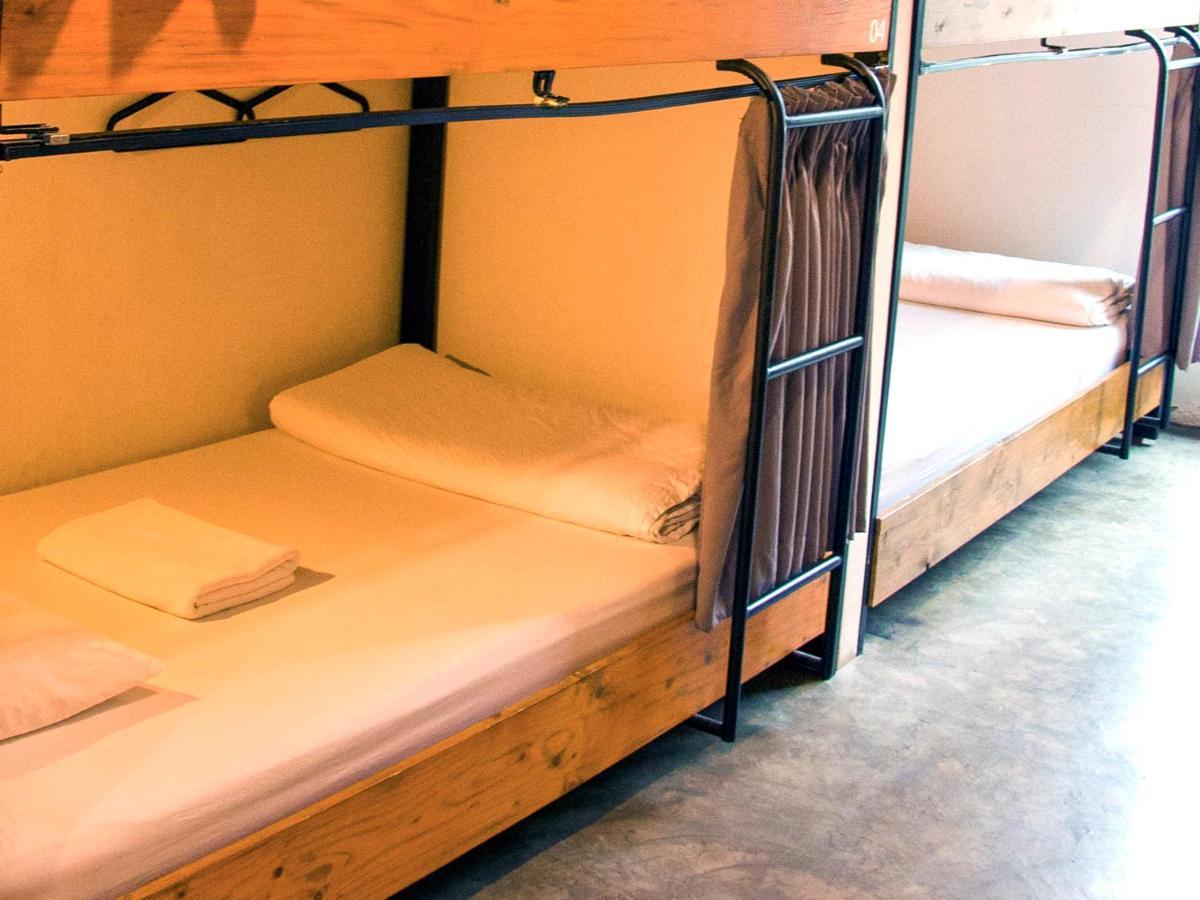 Holy Sheet Hostel Bangkok Dış mekan fotoğraf