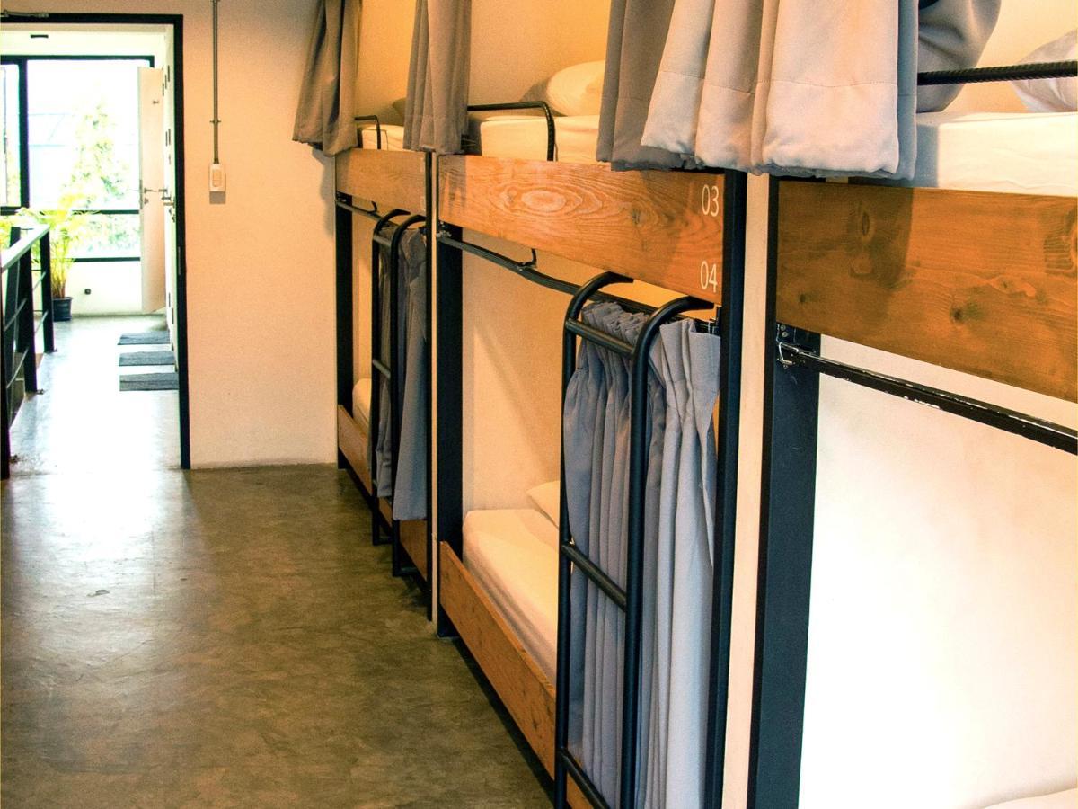 Holy Sheet Hostel Bangkok Dış mekan fotoğraf