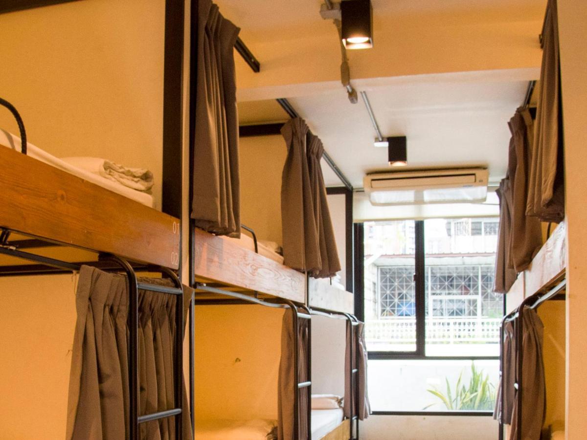 Holy Sheet Hostel Bangkok Dış mekan fotoğraf