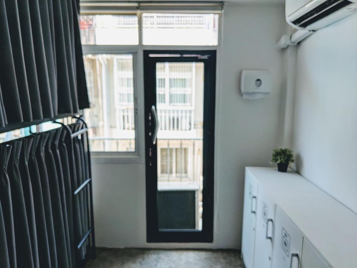 Holy Sheet Hostel Bangkok Dış mekan fotoğraf